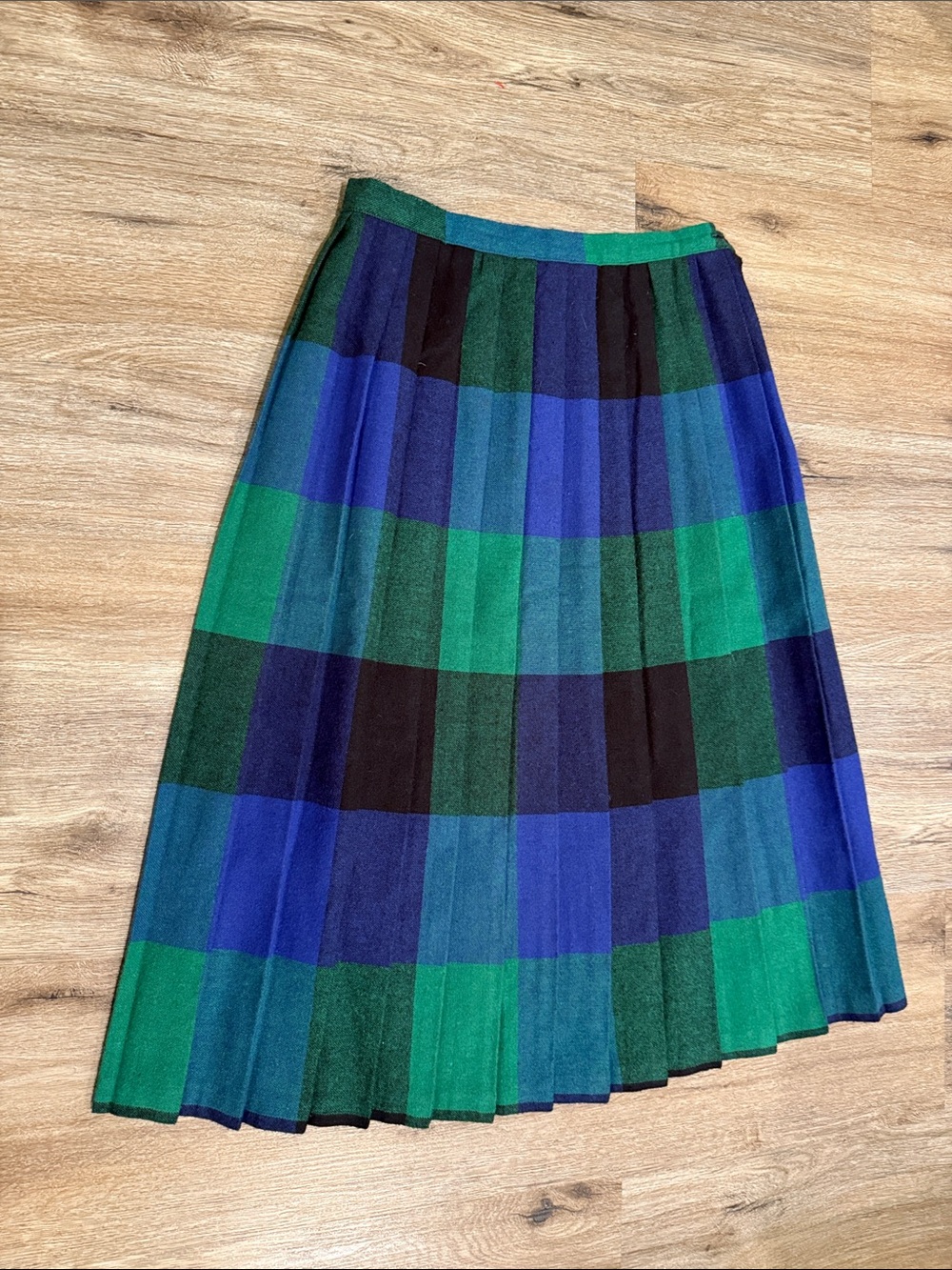Vintage Russ Green & Blue Plaid Pleated Skirt union tag USA